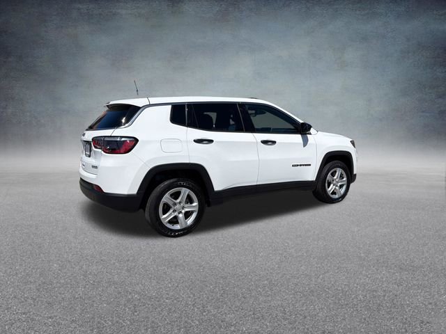 Used 2024 Jeep Compass Sport image 4