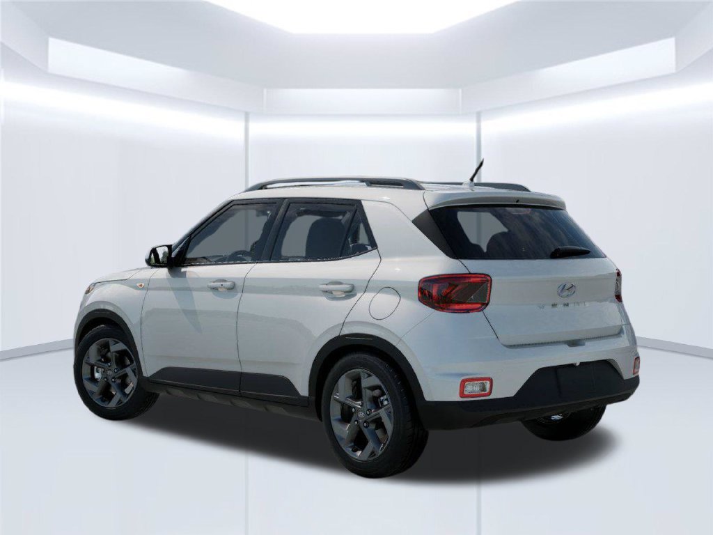New 2026 Hyundai Venue SEL FWD image 5