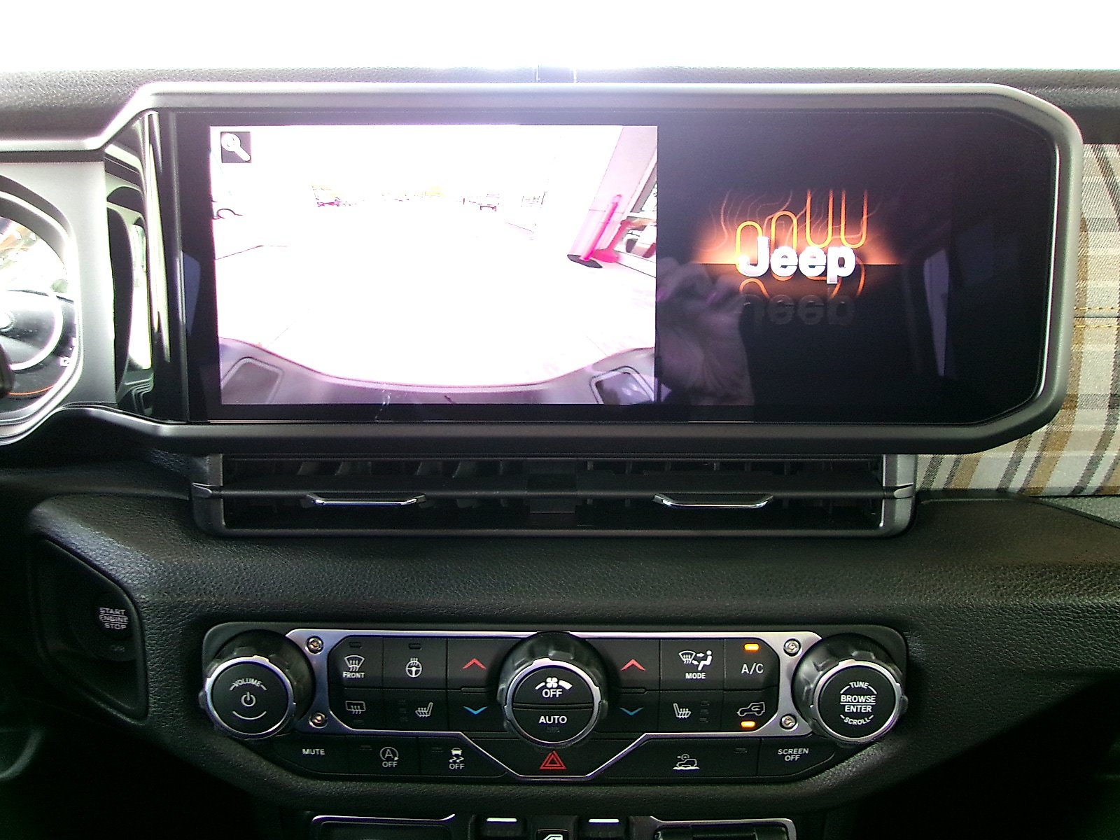 New 2026 Jeep Gladiator Sport AWD/4WD image 18