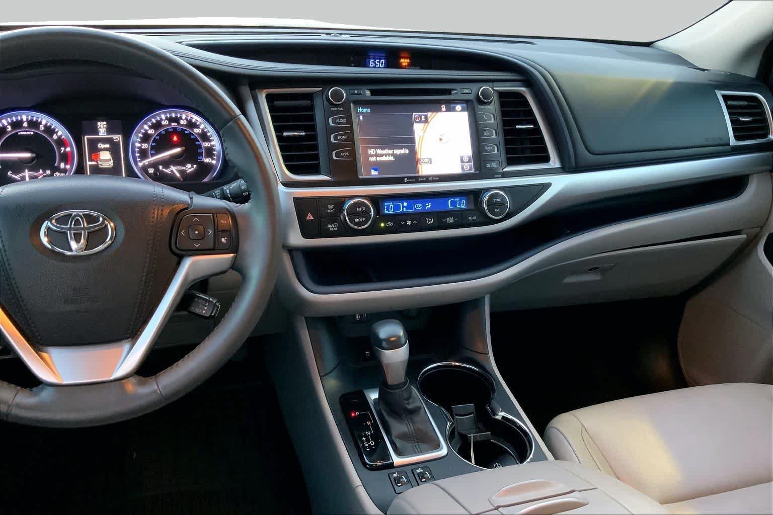 Used 2016 Toyota Highlander XLE FWD image 7