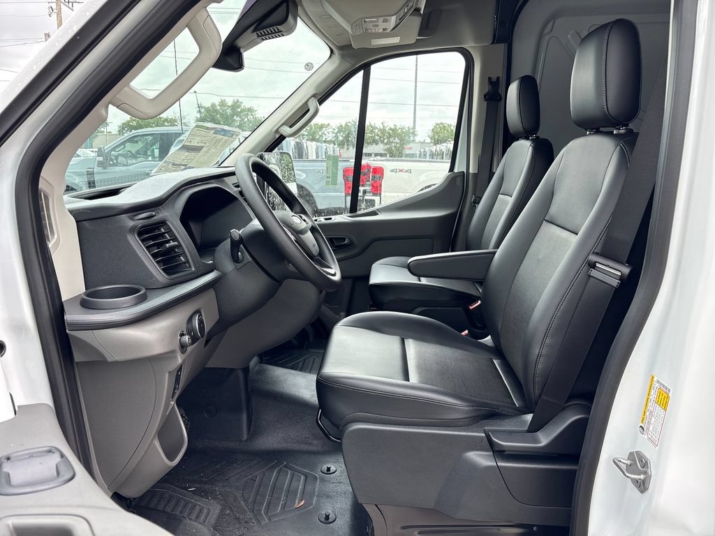 New 2026 Ford Transit 250 148 Medium Roof RWD image 28