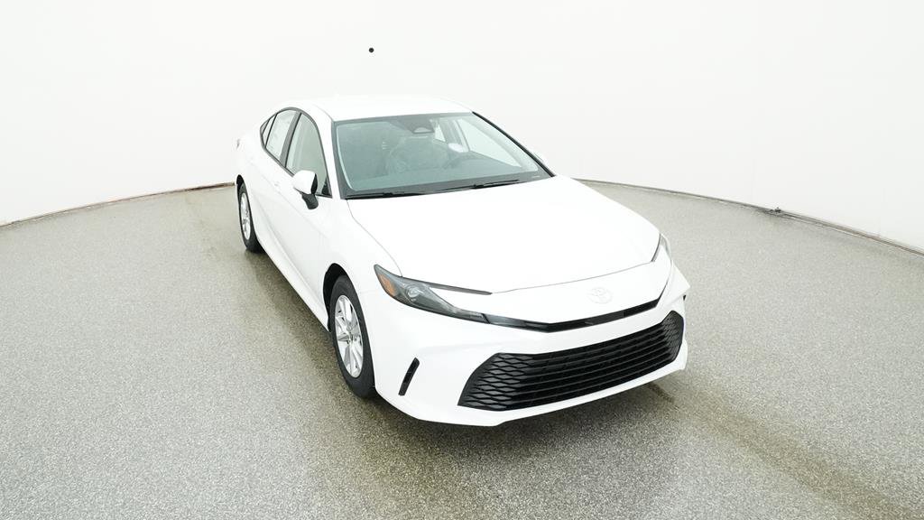 Used 2025 Toyota Camry LE image 32
