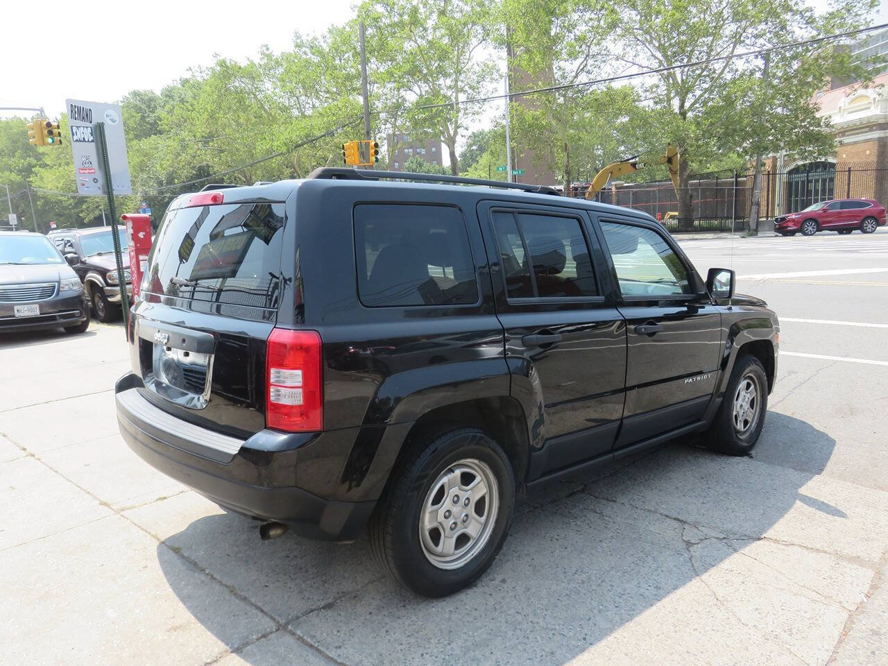 Used 2015 Jeep Patriot Sport FWD image 4
