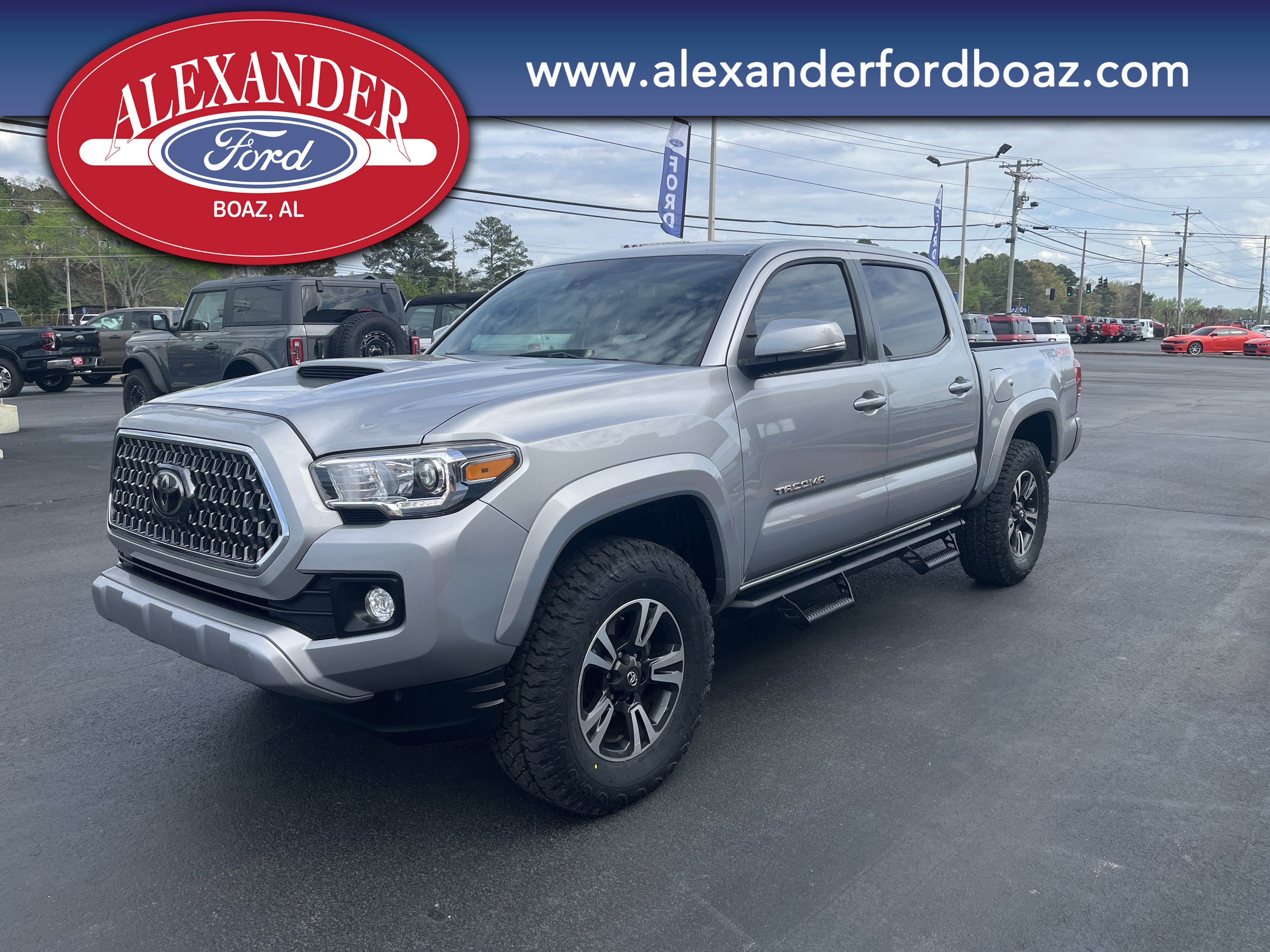 Used 2019 Toyota Tacoma TRD Sport image 1