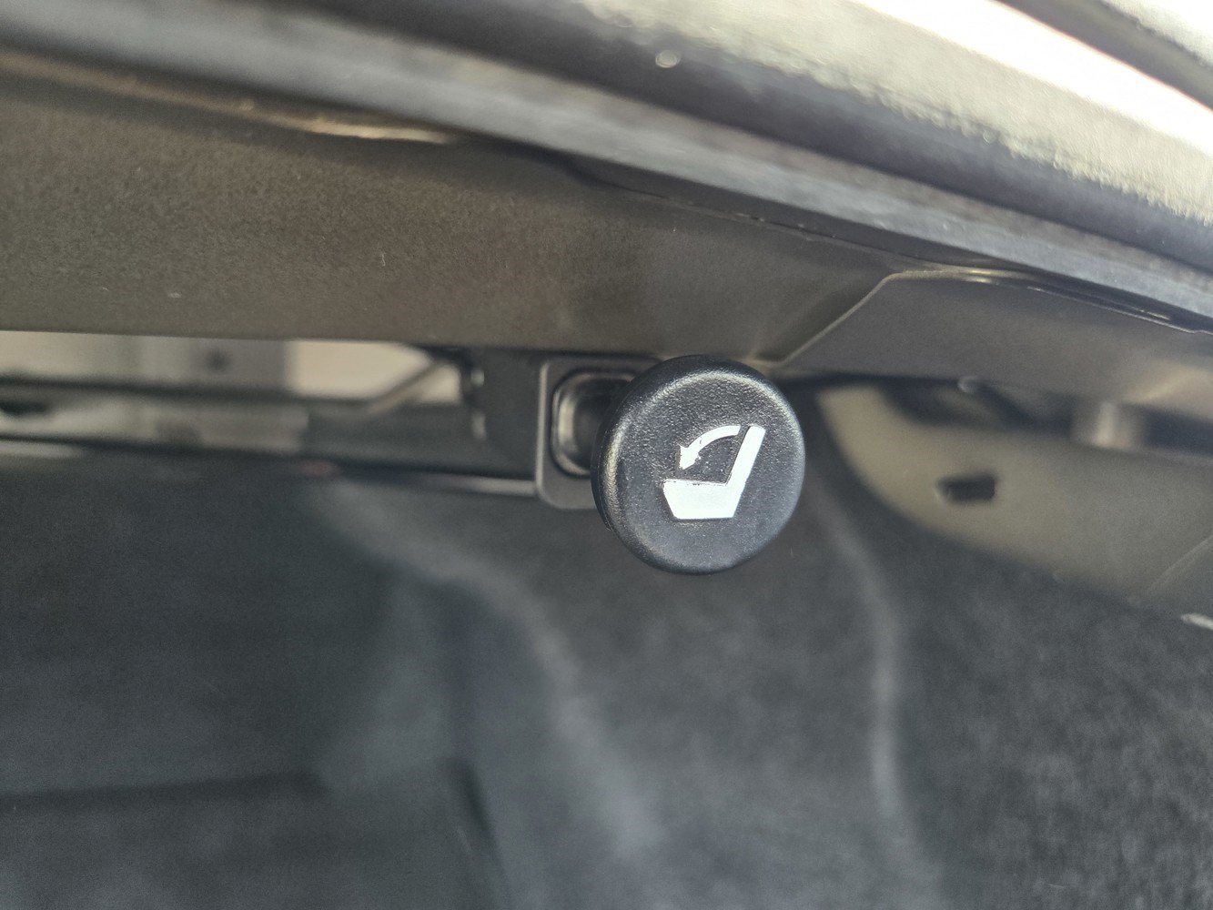 Used 2024 Nissan Altima 2.5 S FWD image 31