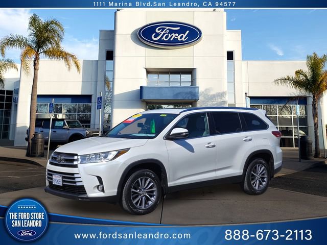 Used 2019 Toyota Highlander XLE image 1