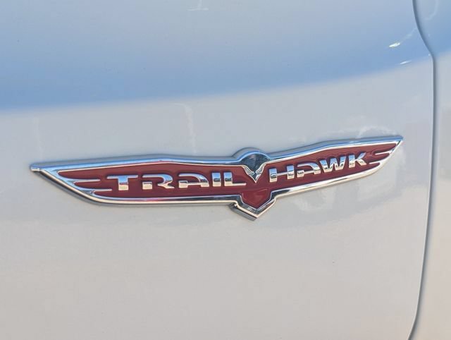 Used 2023 Jeep Renegade Trailhawk AWD/4WD image 13
