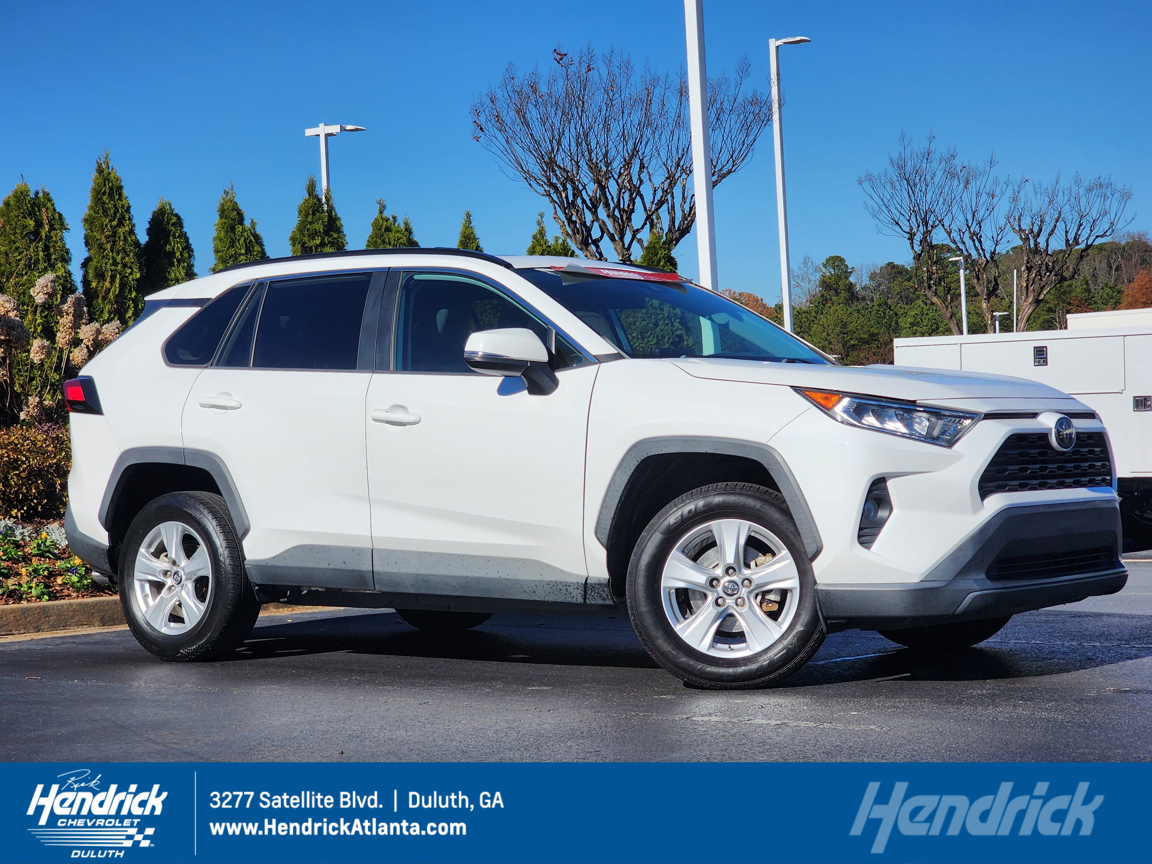 Used 2019 Toyota RAV4 XLE image 1