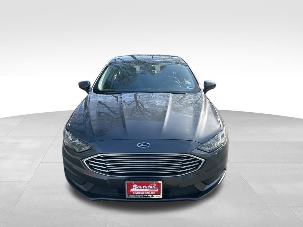 Used 2018 Ford Fusion SE w/ Fusion SE Technology Package image 9