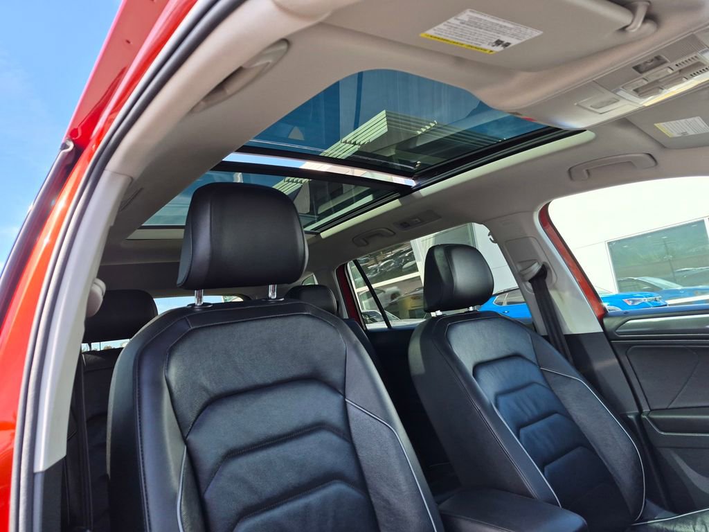 Used 2019 Volkswagen Tiguan SEL Premium w/ 3rd Row Seat Package image 44