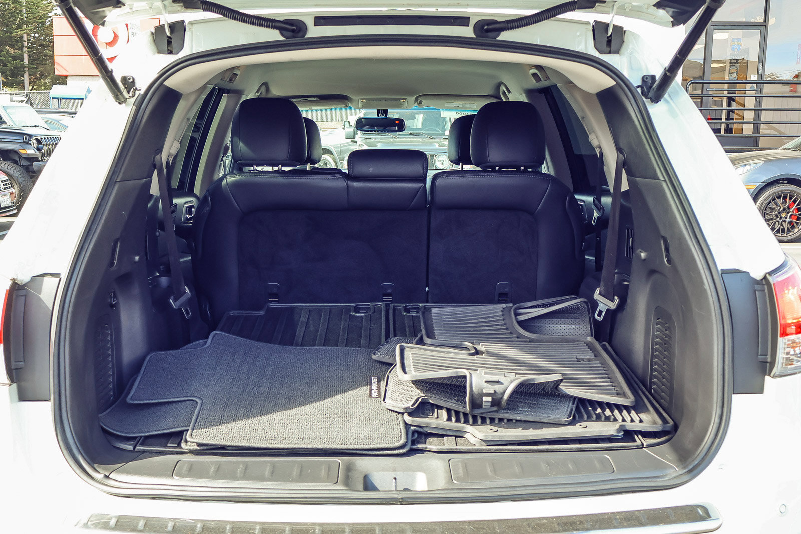 Used 2015 Nissan Pathfinder SL w/ Cargo Package image 15