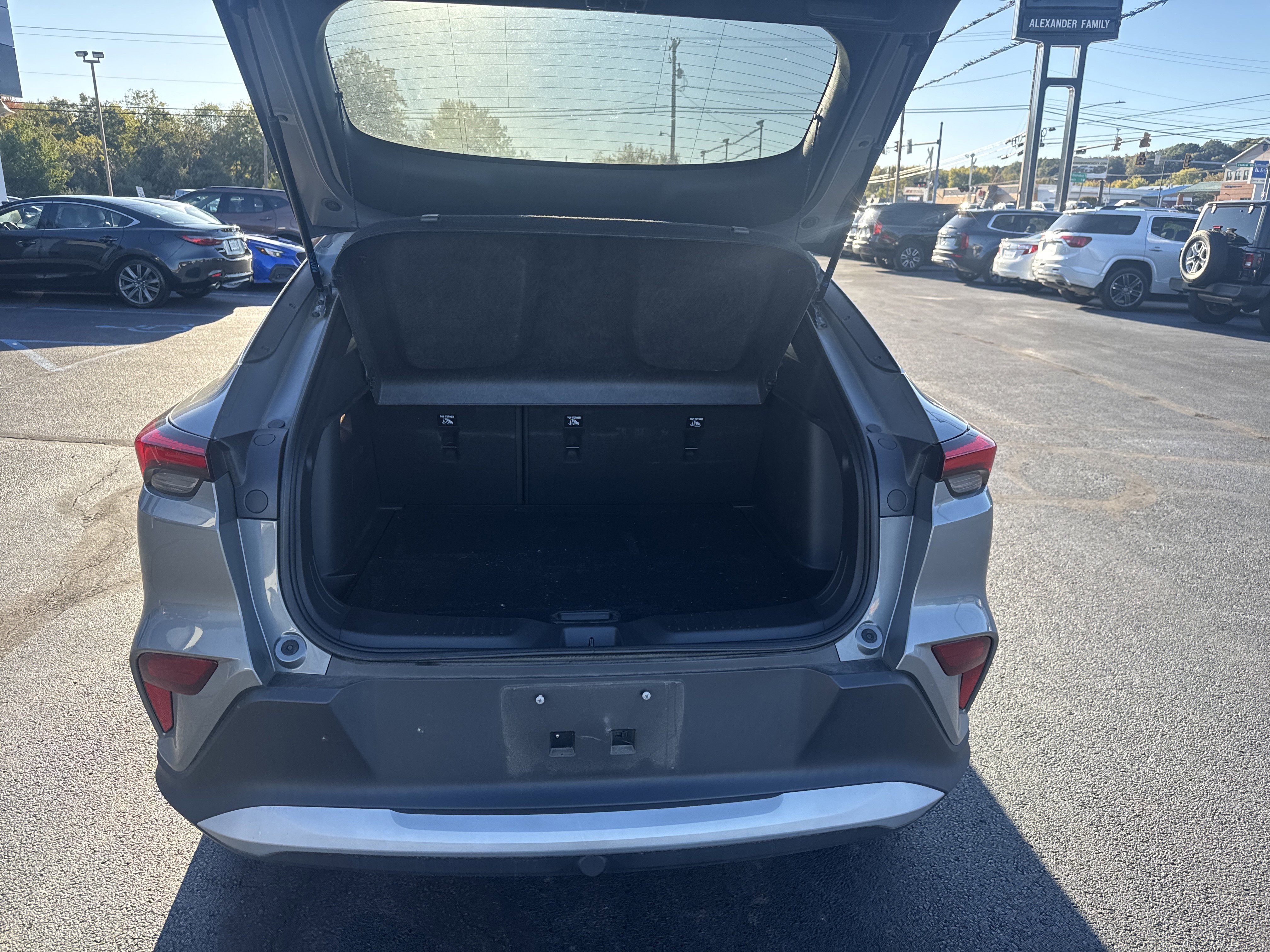 Used 2024 Buick Envista Preferred w/ Convenience I Package image 5