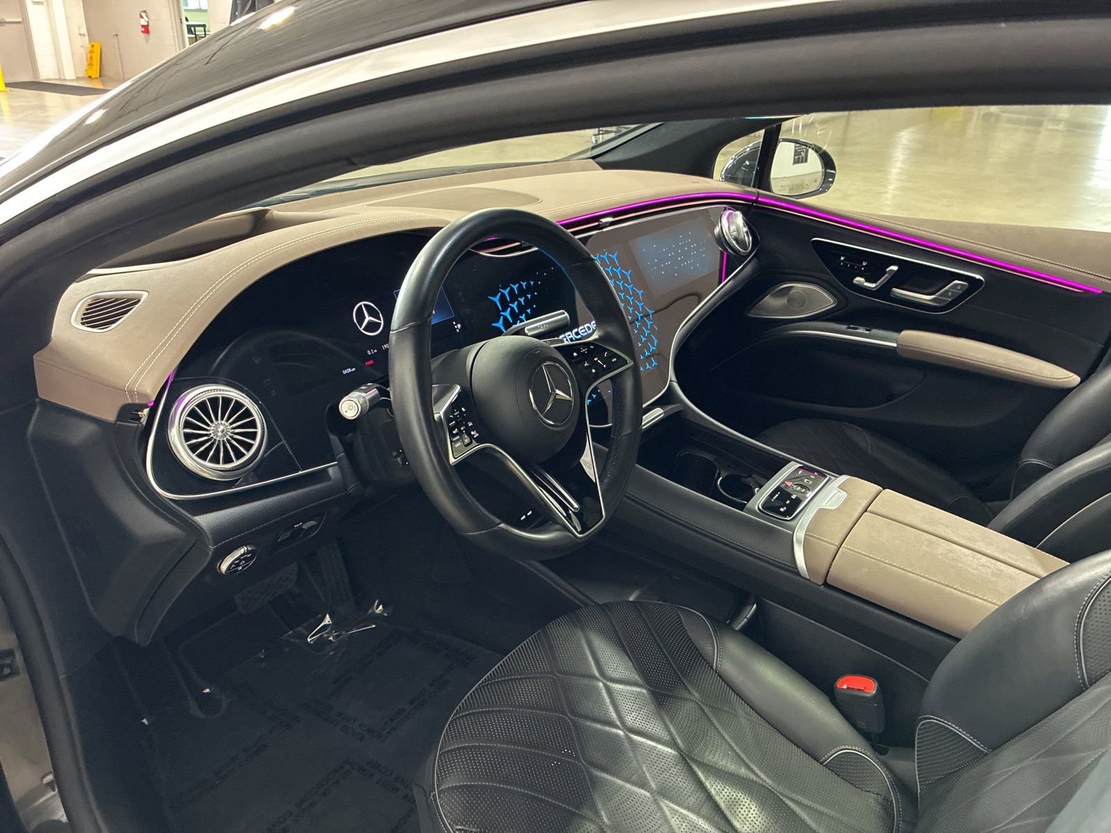 Used 2023 Mercedes-Benz EQS 580 4MATIC Sedan image 8