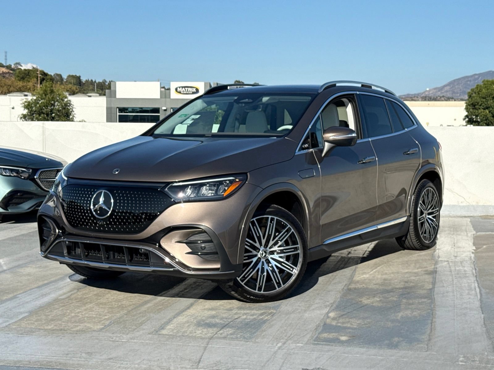 New 2027 Mercedes-Benz EQE 320 4MATIC SUV image 2