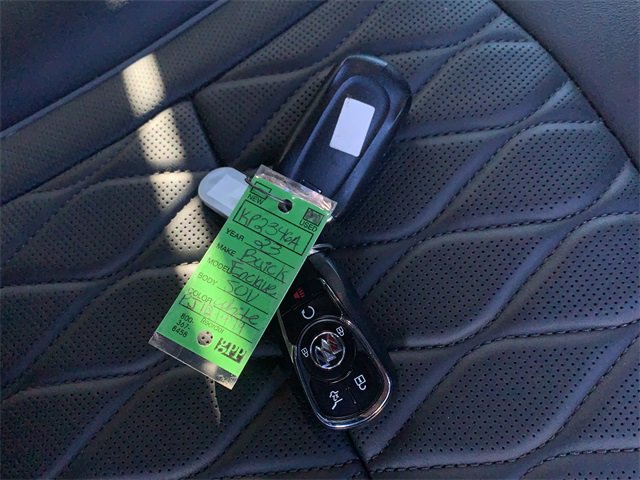 Used 2023 Buick Enclave Avenir w/ Avenir Technology Package image 44