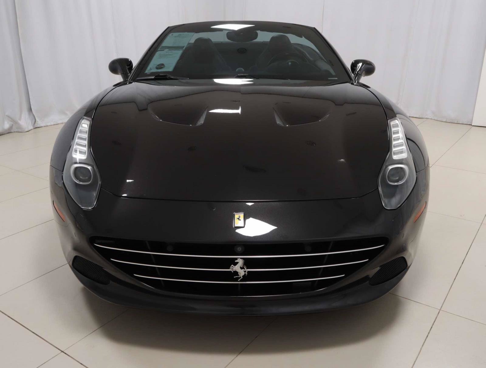Used 2016 Ferrari California T RWD image 44