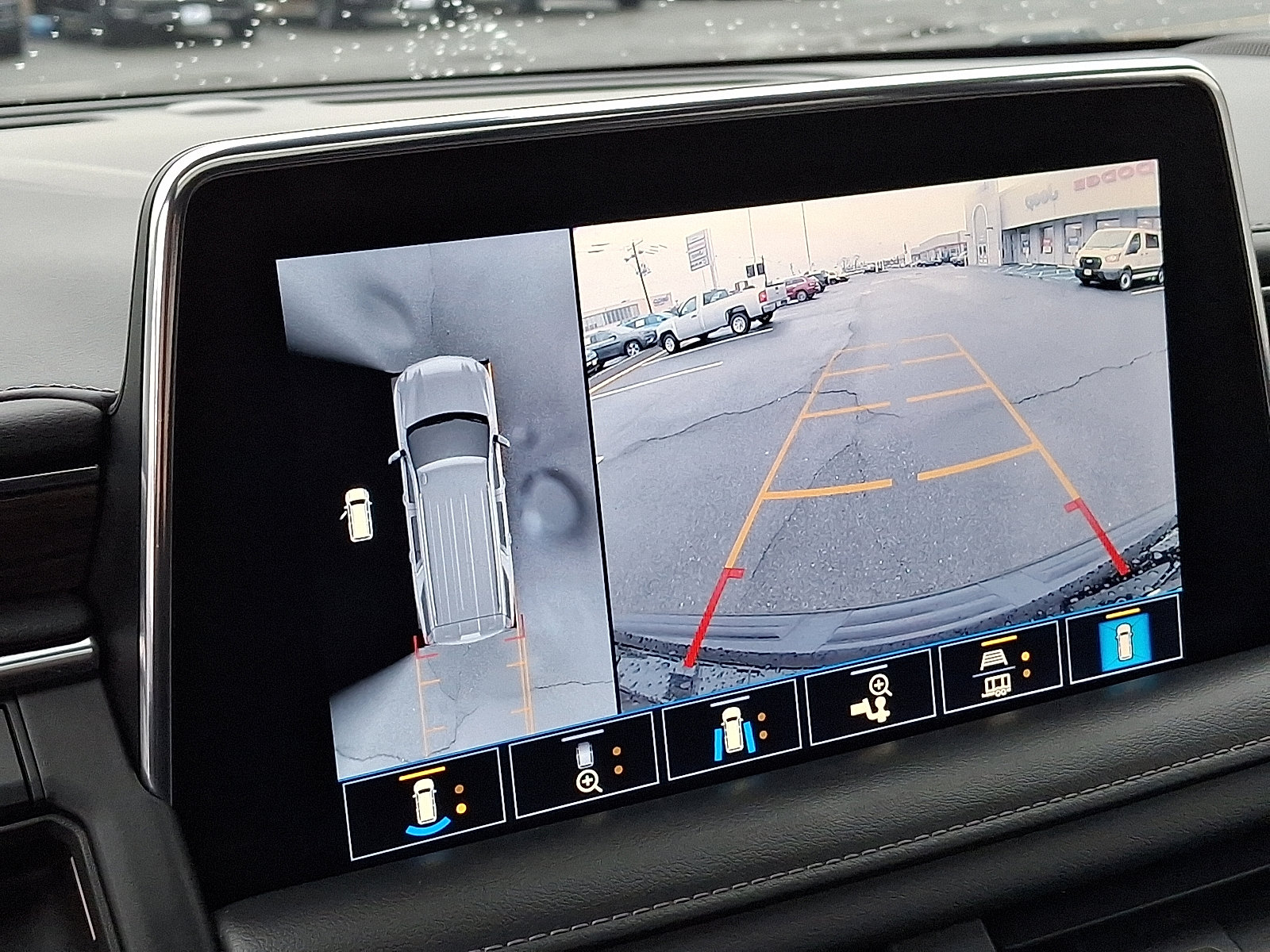 Used 2021 Chevrolet Tahoe LT w/ LT Signature Package image 18