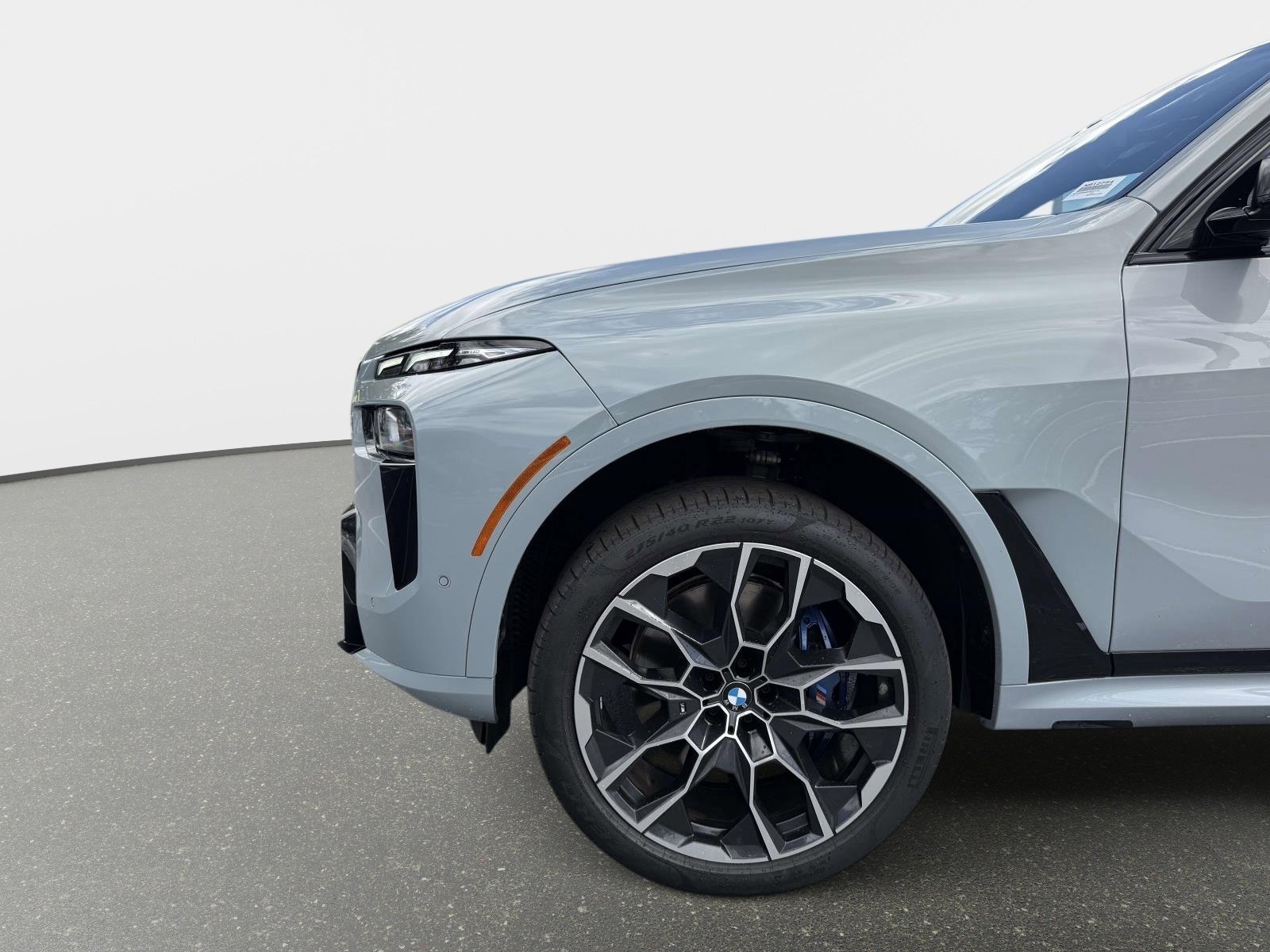 Used 2025 BMW X7 M60i AWD/4WD image 11