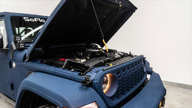 Used 2025 Jeep Gladiator Sport AWD/4WD image 38