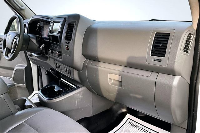 Used 2021 Nissan NV 3500 SV RWD image 21