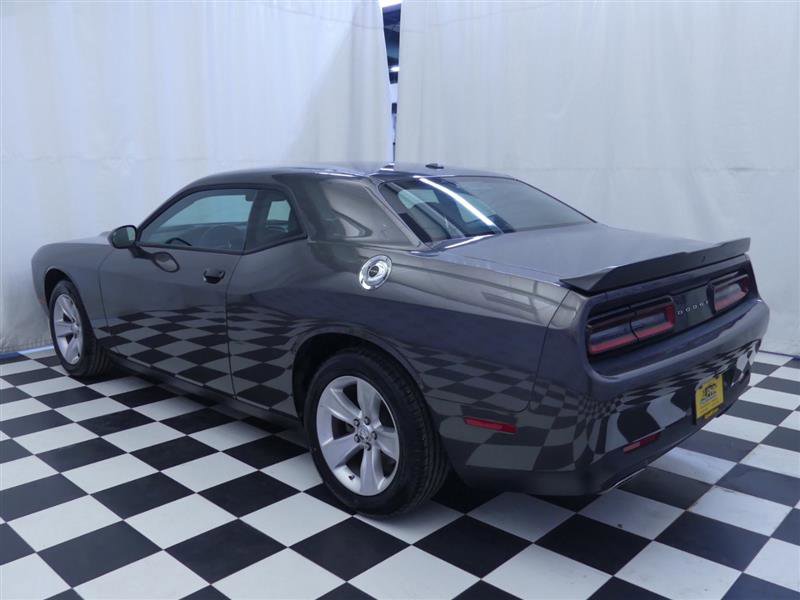 Used 2023 Dodge Challenger SXT image 5