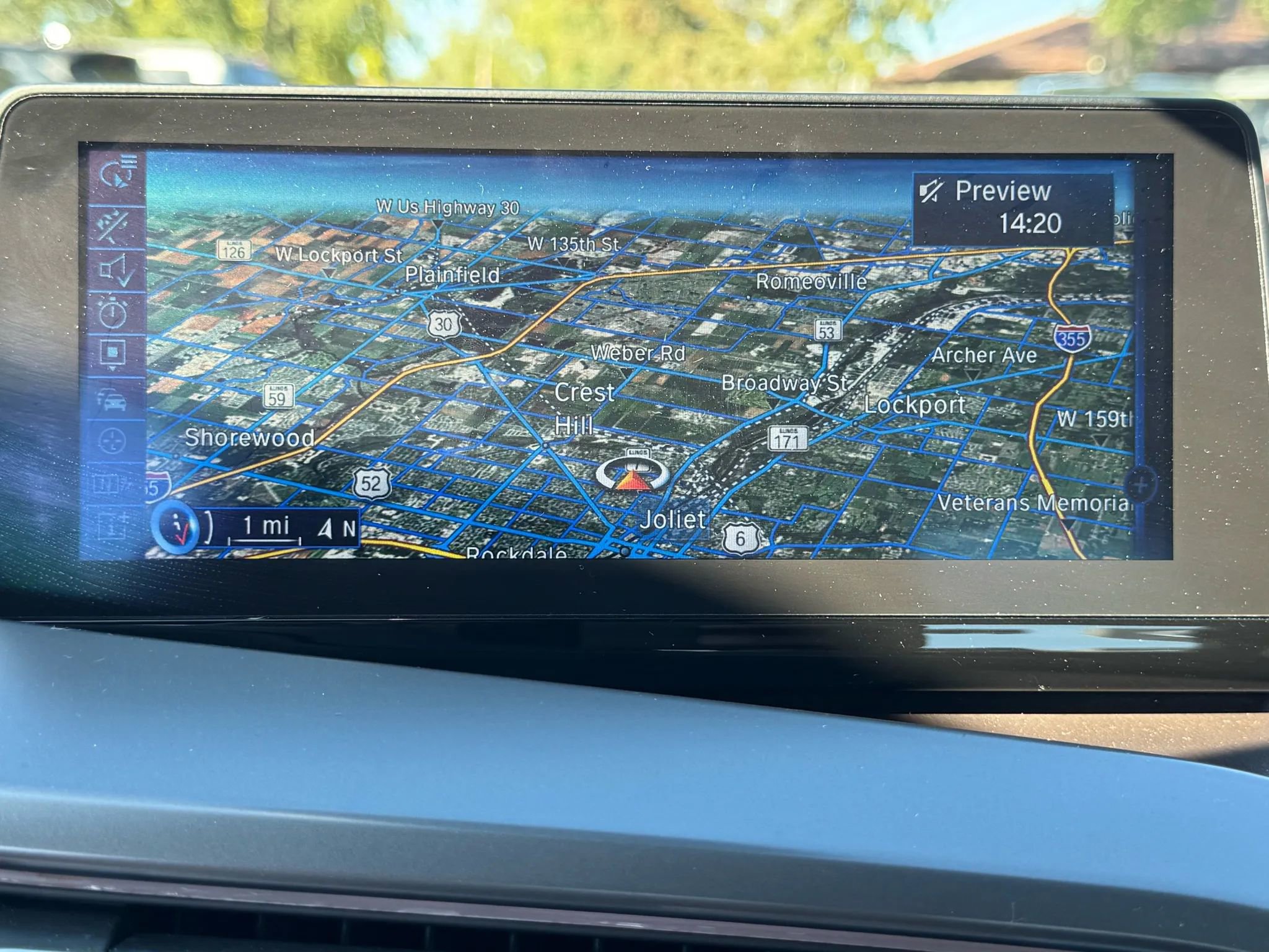 Used 2017 BMW i8 image 24