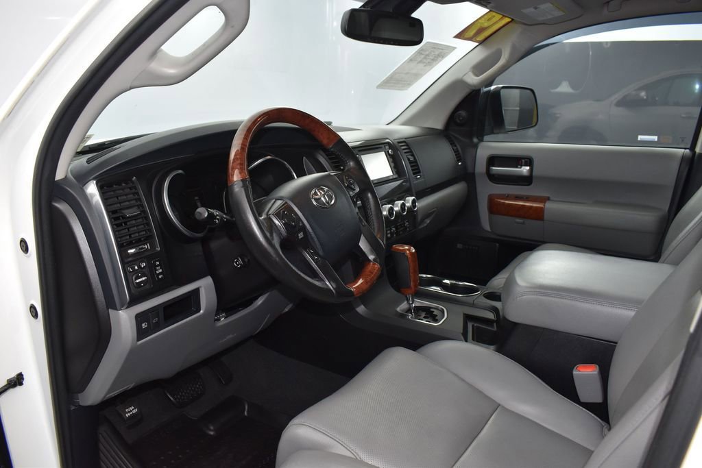 Used 2019 Toyota Sequoia Platinum AWD/4WD image 8