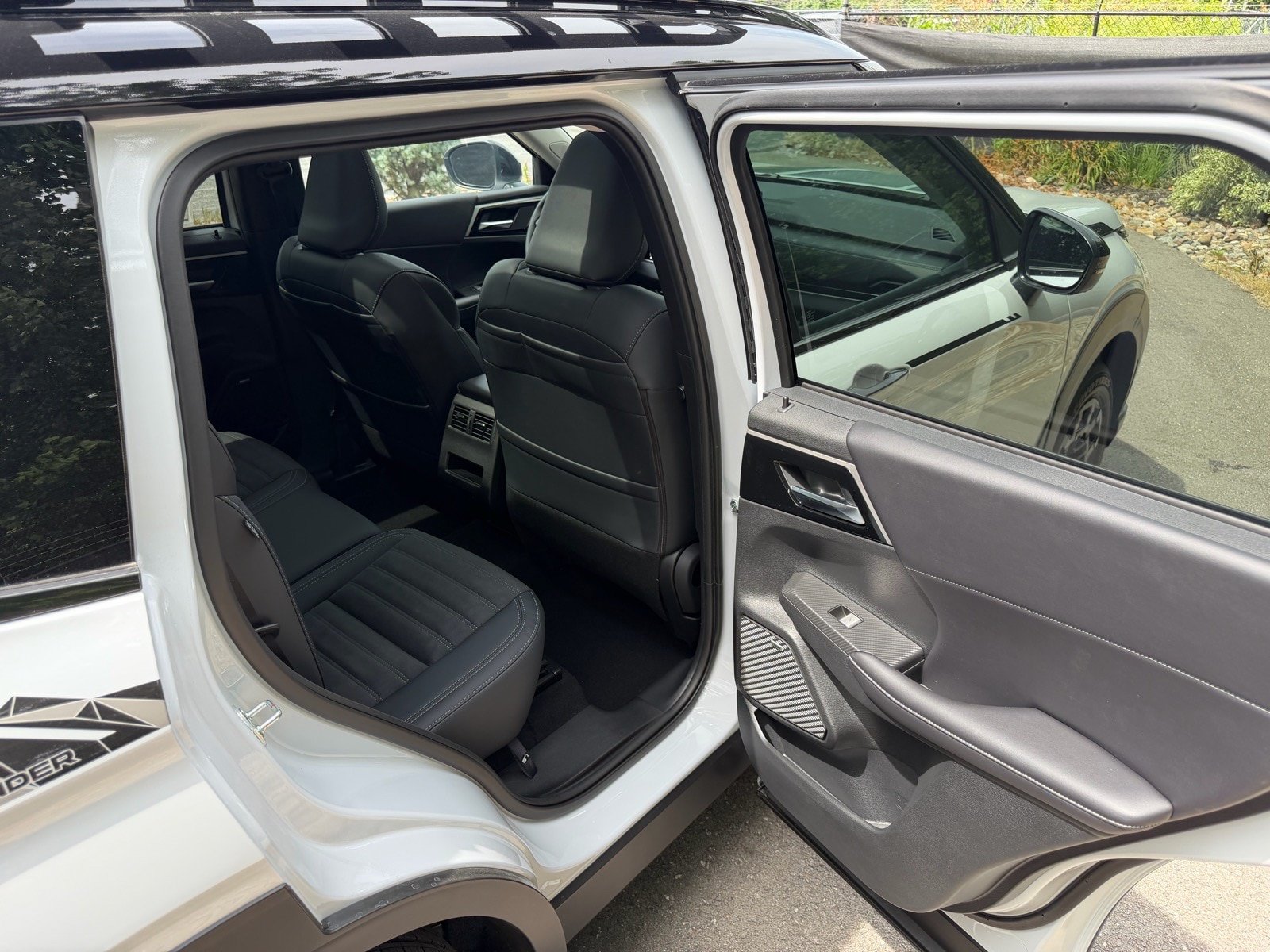 New 2026 Mitsubishi Outlander AWD image 13