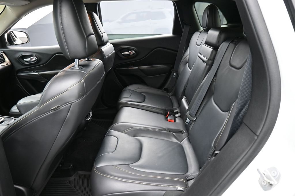 Used 2016 Jeep Cherokee Limited AWD/4WD image 14