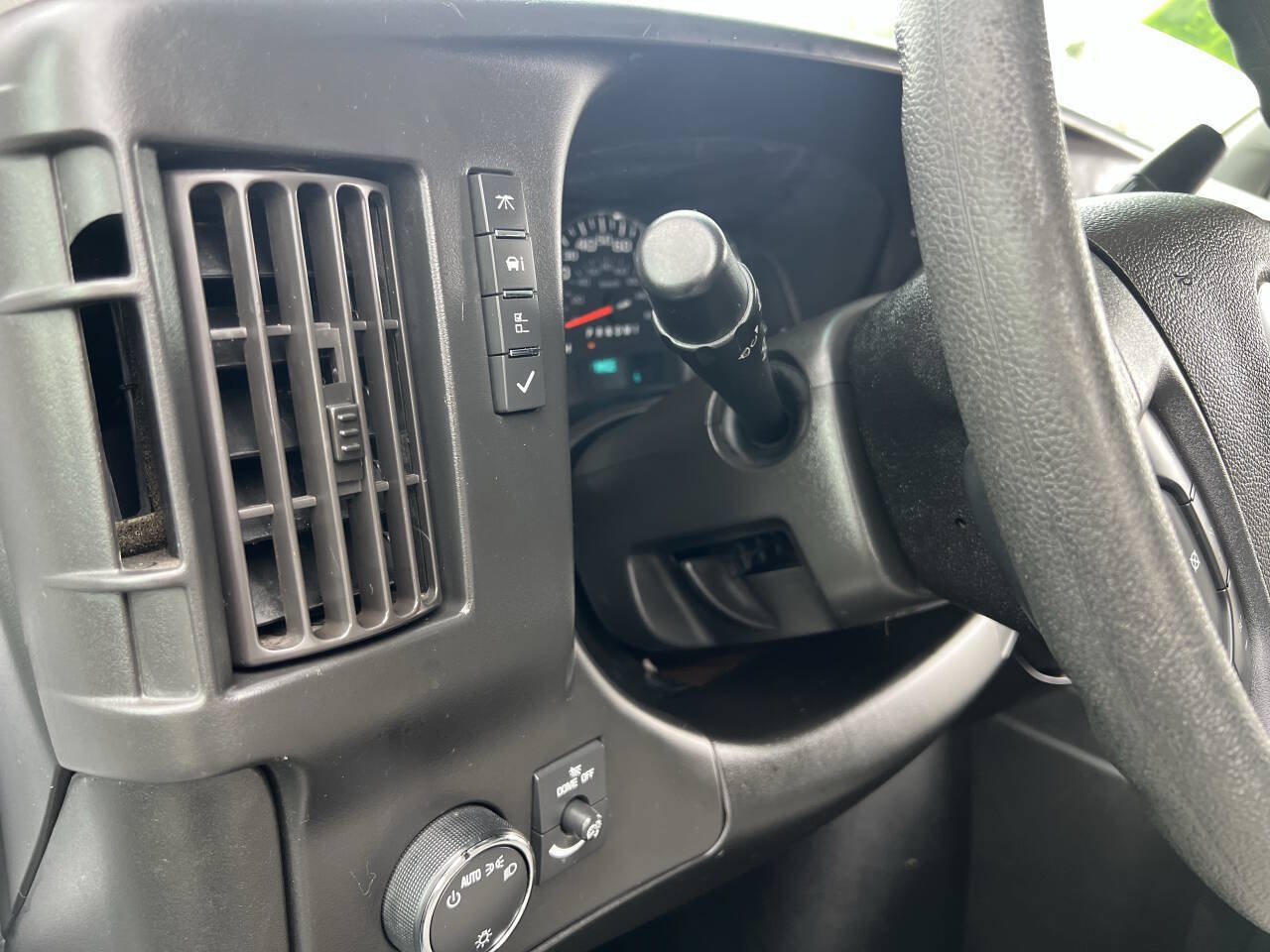 Used 2018 Chevrolet Express 3500 LT w/ LT Preferred Equipment Group RWD image 31