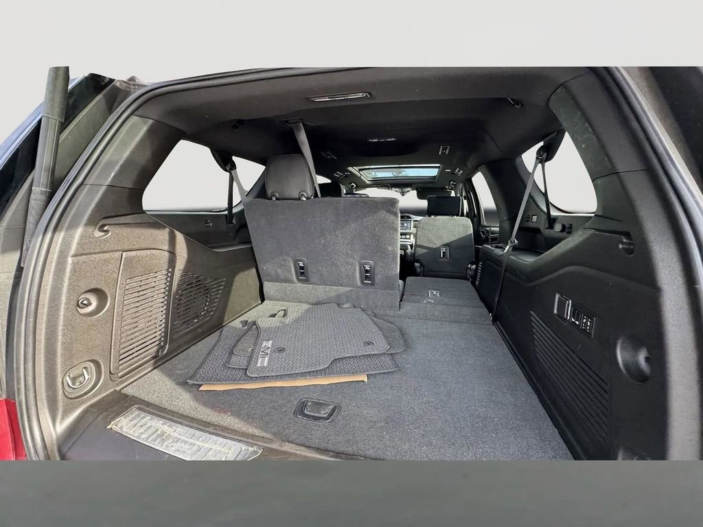 Used 2021 GMC Yukon XL Denali w/ Denali Ultimate Package image 13