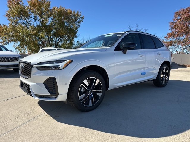 New 2026 Volvo XC60 B5 Plus w/ Protection Package Premier image 3