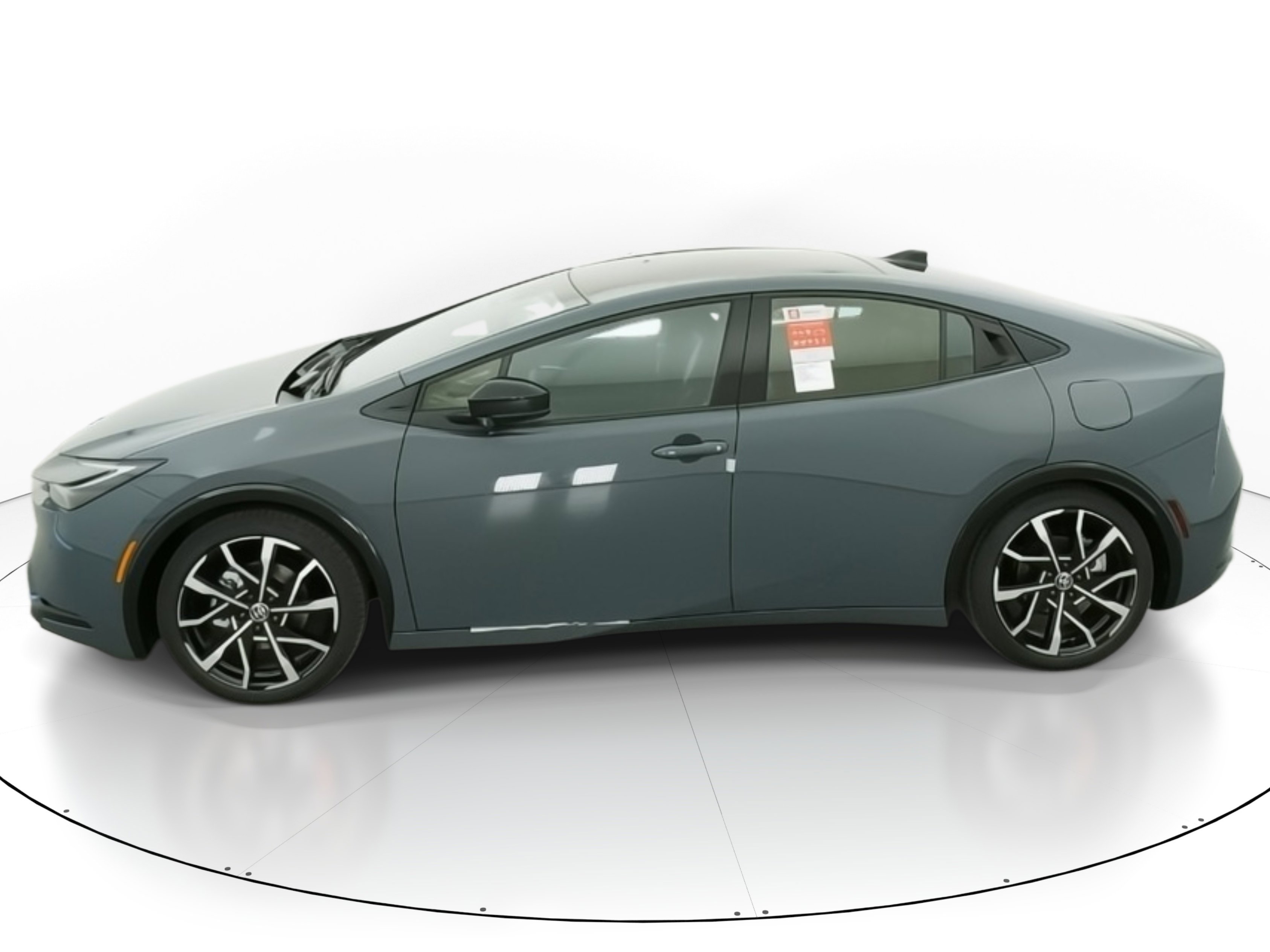 New 2026 Toyota Prius Plug-In Hybrid image 3