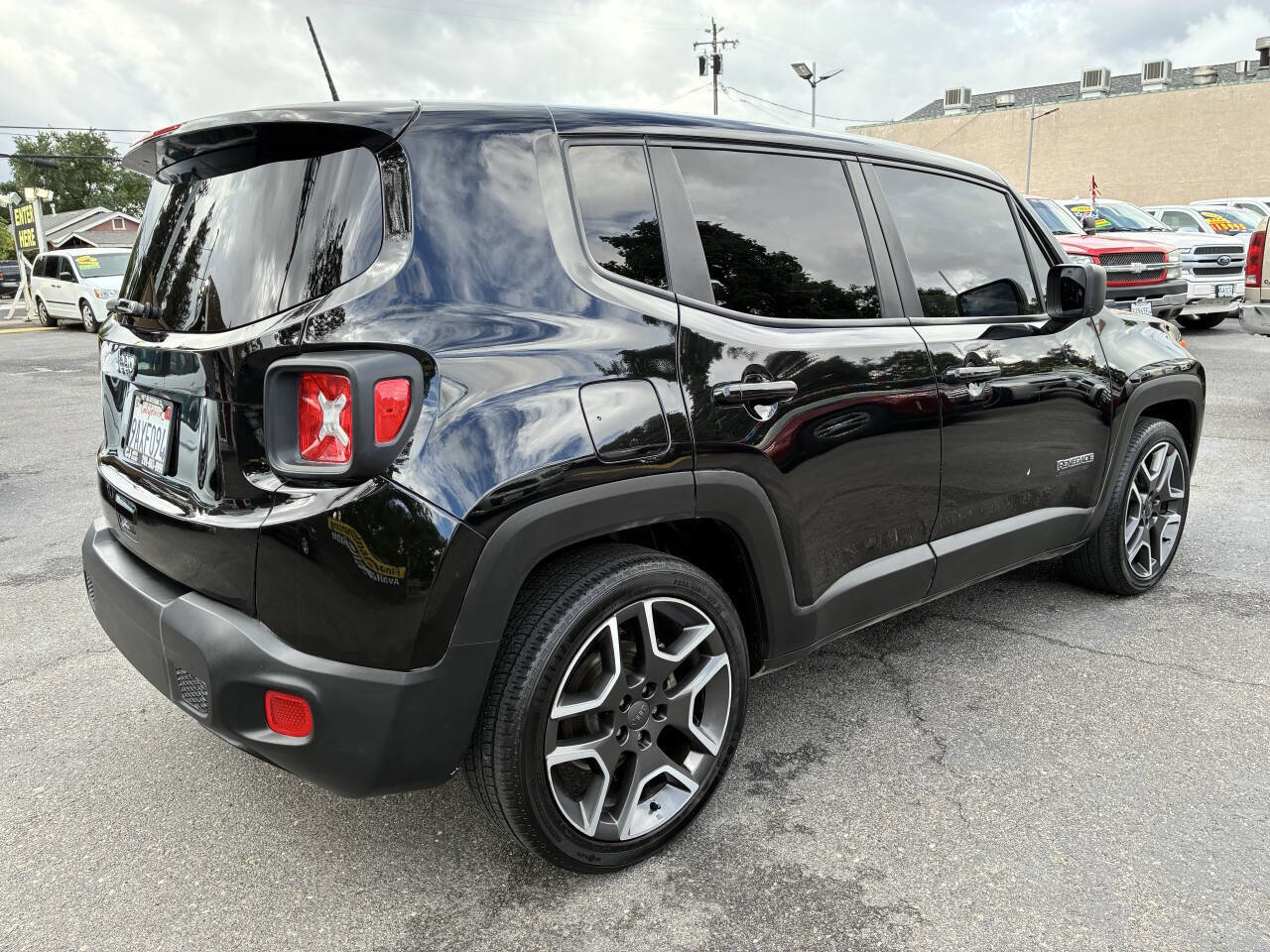 Used 2020 Jeep Renegade Sport image 2