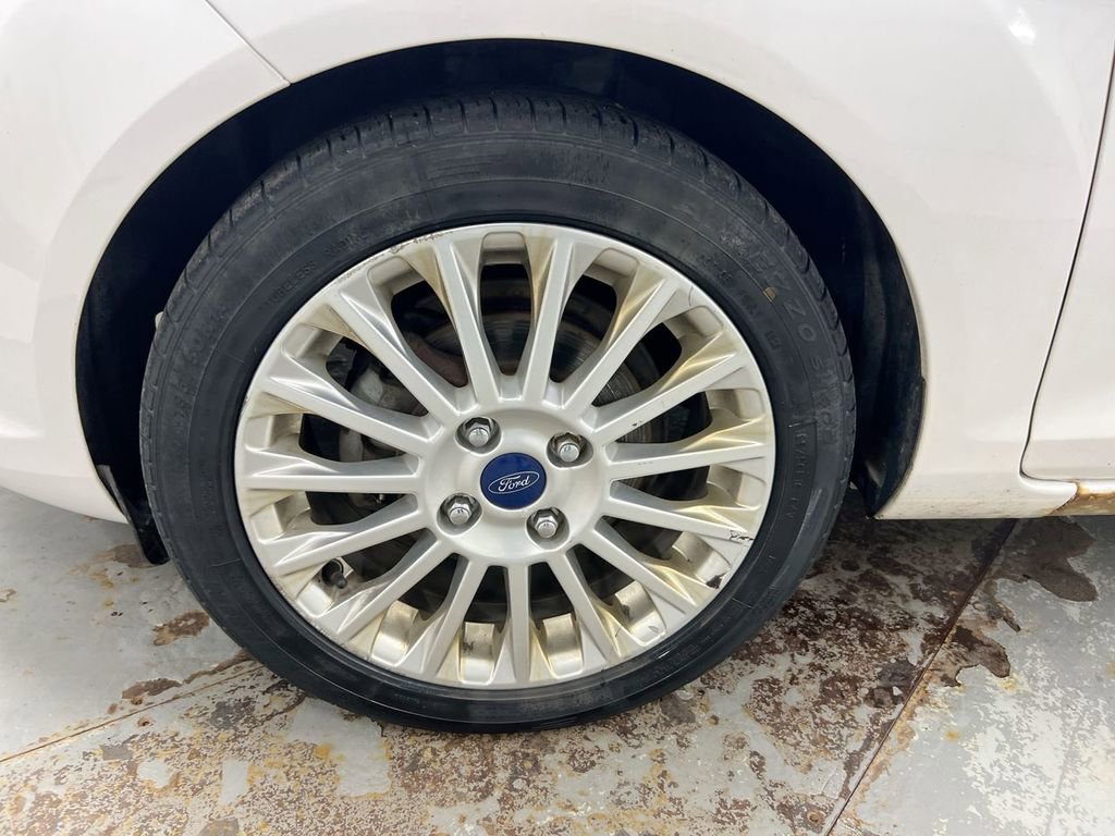 Used 2016 Ford Fiesta Titanium FWD image 26