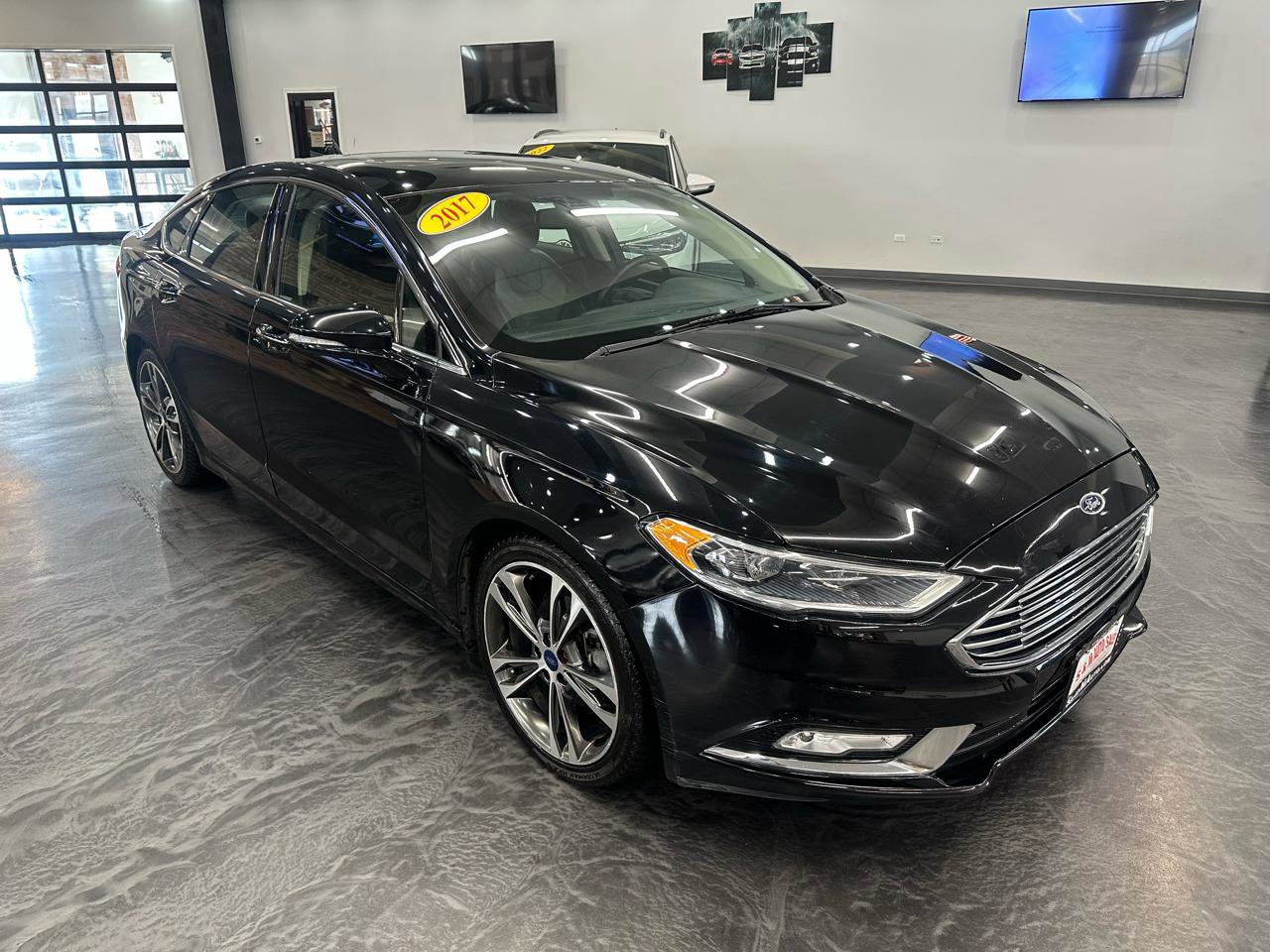 Used 2017 Ford Fusion Titanium image 3