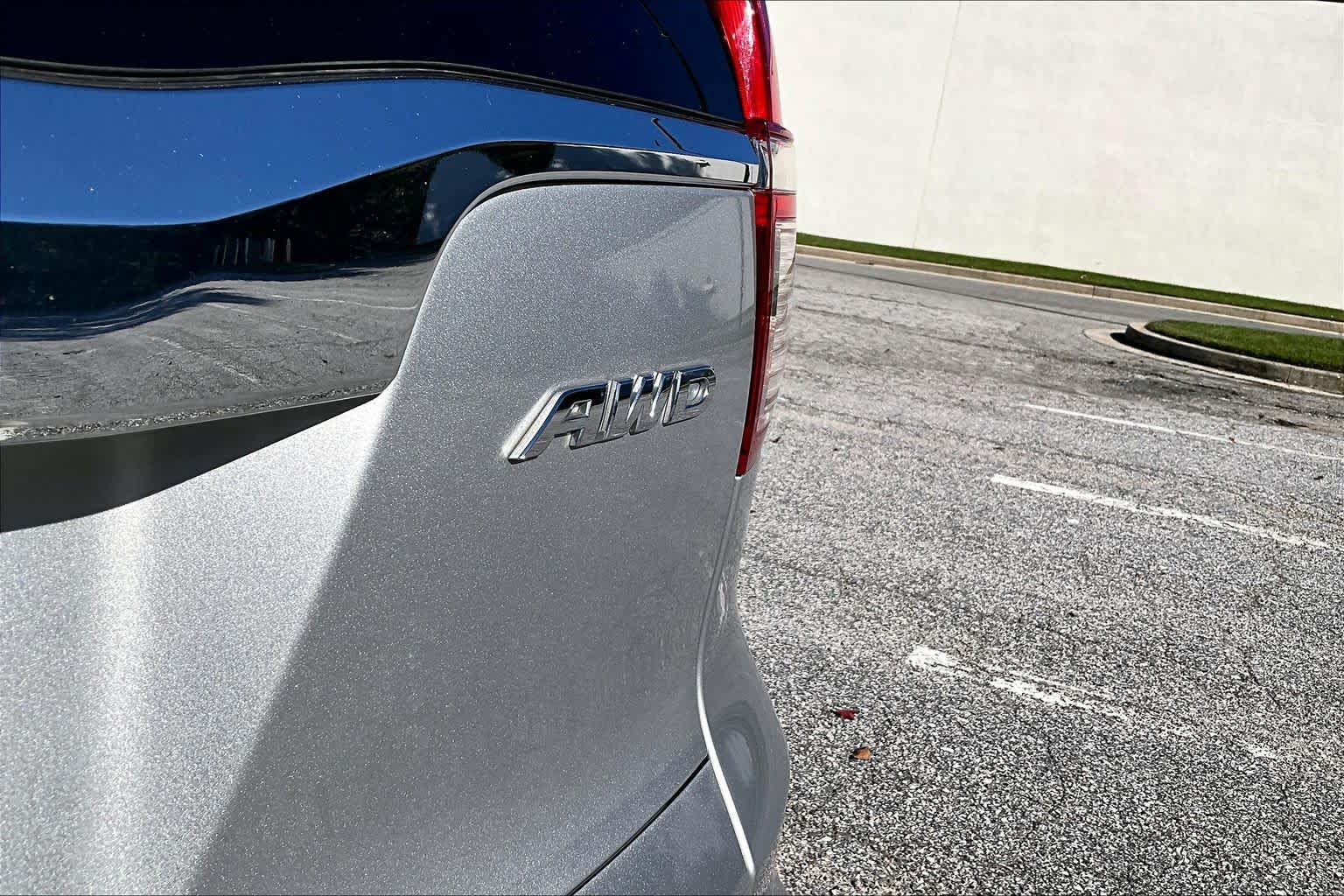 Used 2015 Honda CR-V Touring image 30
