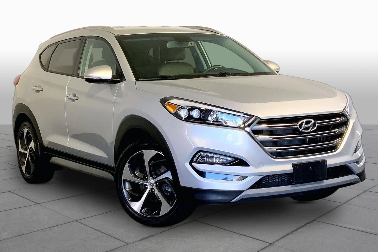 Used 2017 Hyundai Tucson Limited AWD/4WD image 3