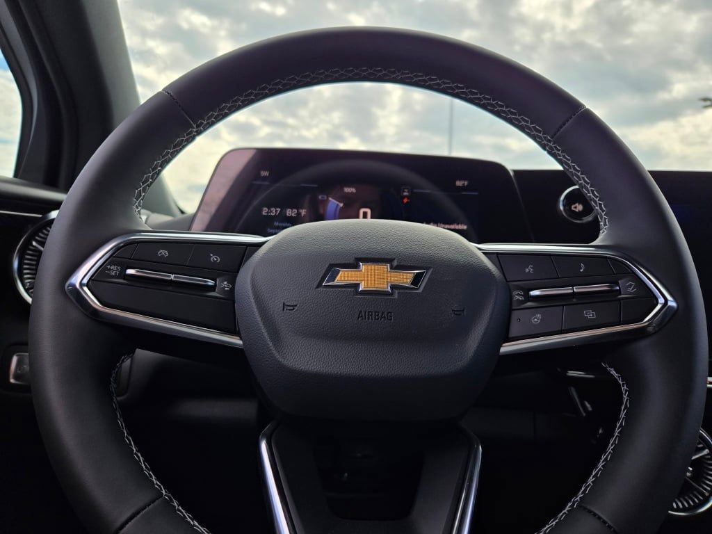 New 2026 Chevrolet Blazer EV LT AWD/4WD image 29
