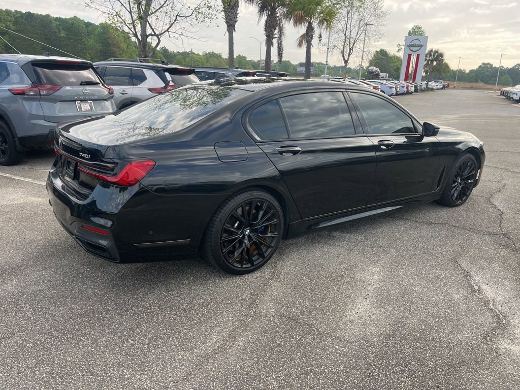 Used 2021 BMW 740i w/ M Sport Package image 5