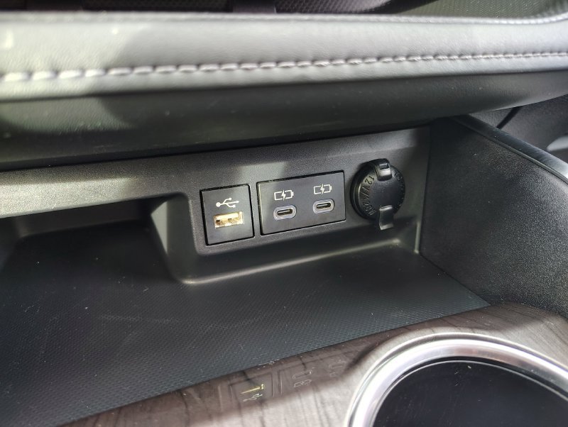 Used 2023 Toyota Highlander Limited AWD/4WD image 45