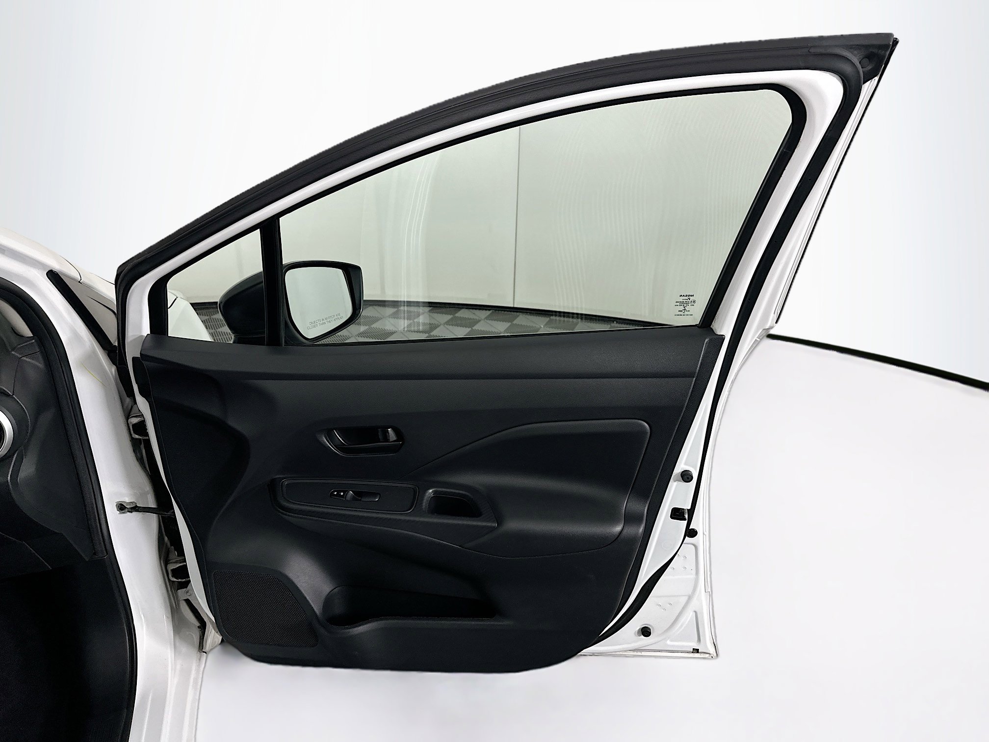 Used 2021 Nissan Versa S image 29