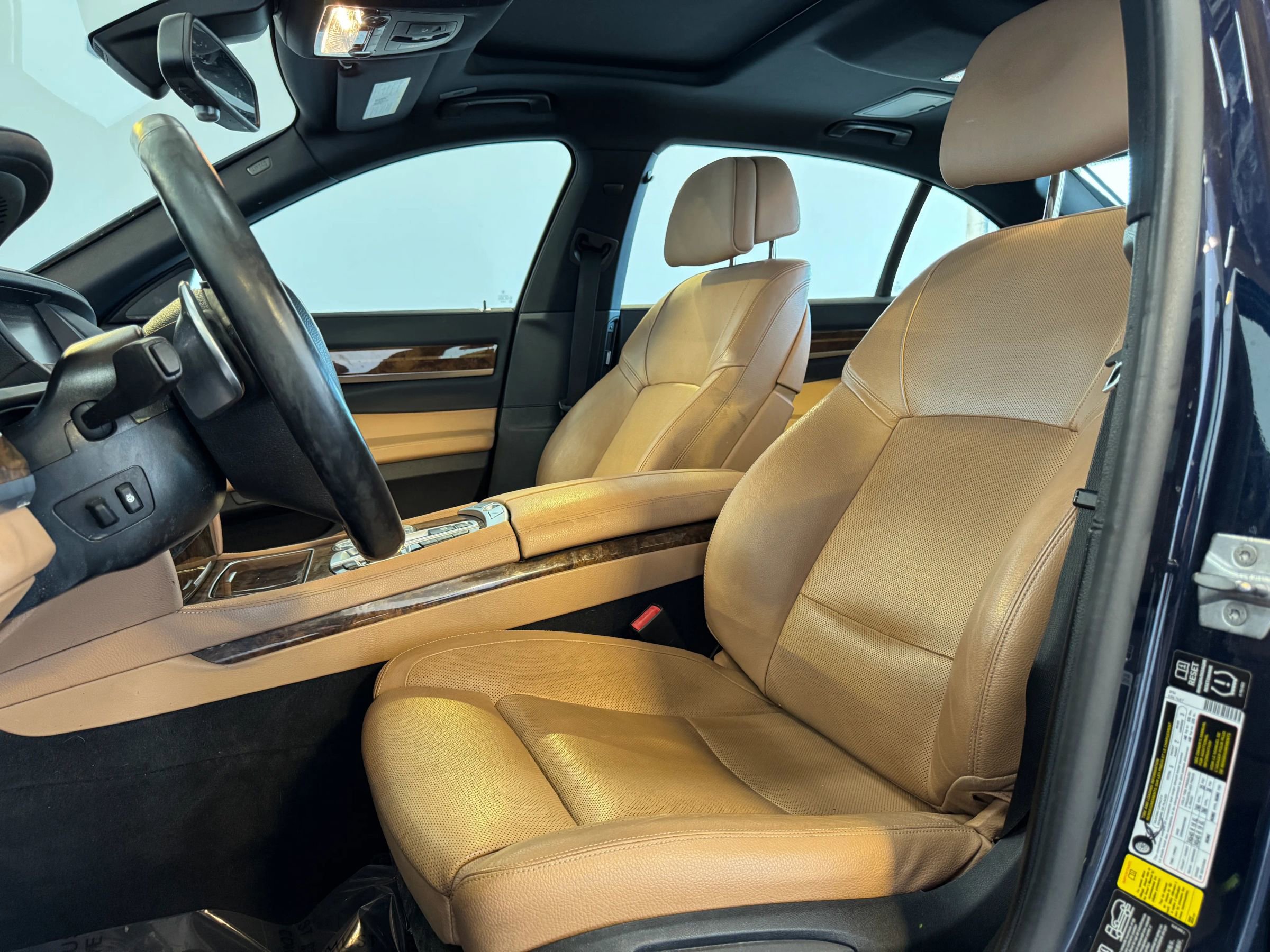 Used 2015 BMW 740Li image 15