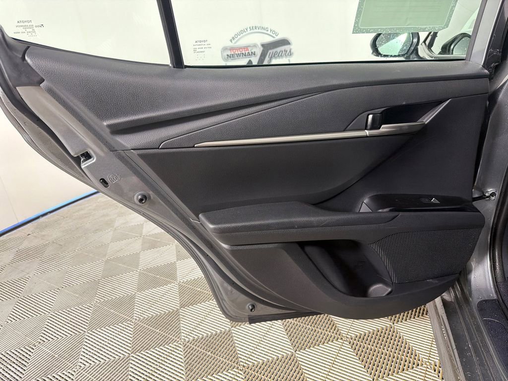 Used 2025 Toyota Camry SE FWD image 21