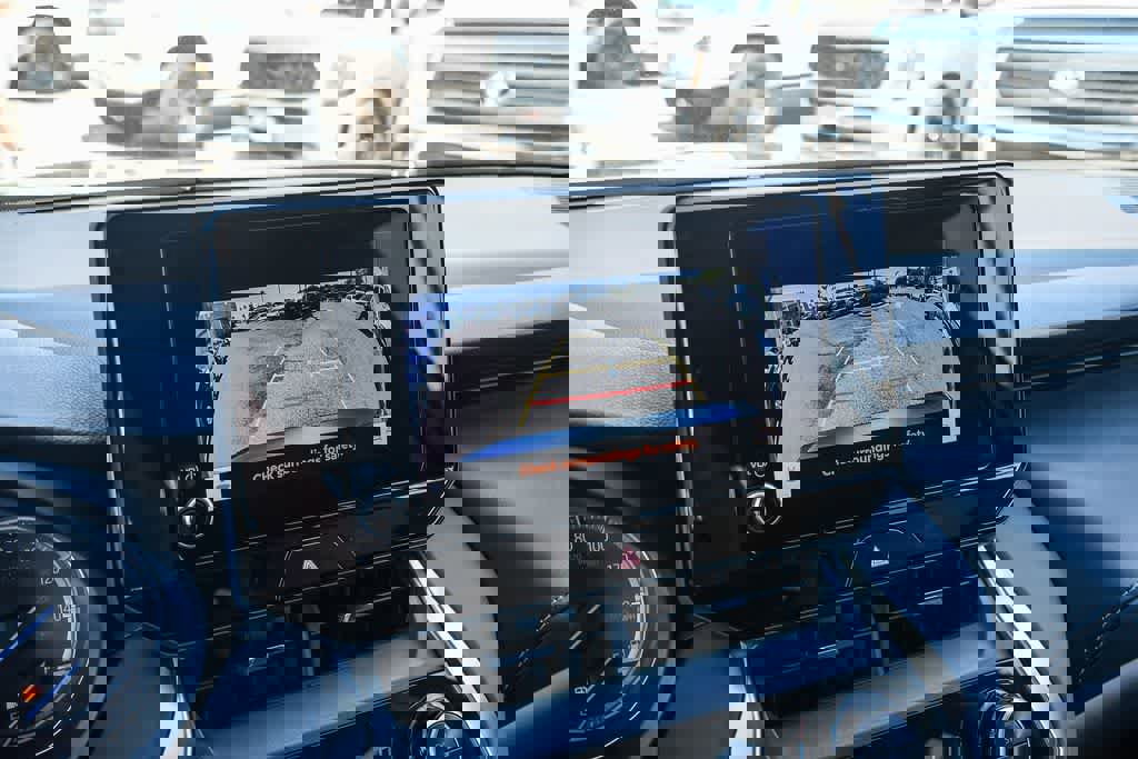 Used 2024 Toyota Venza LE AWD/4WD image 22