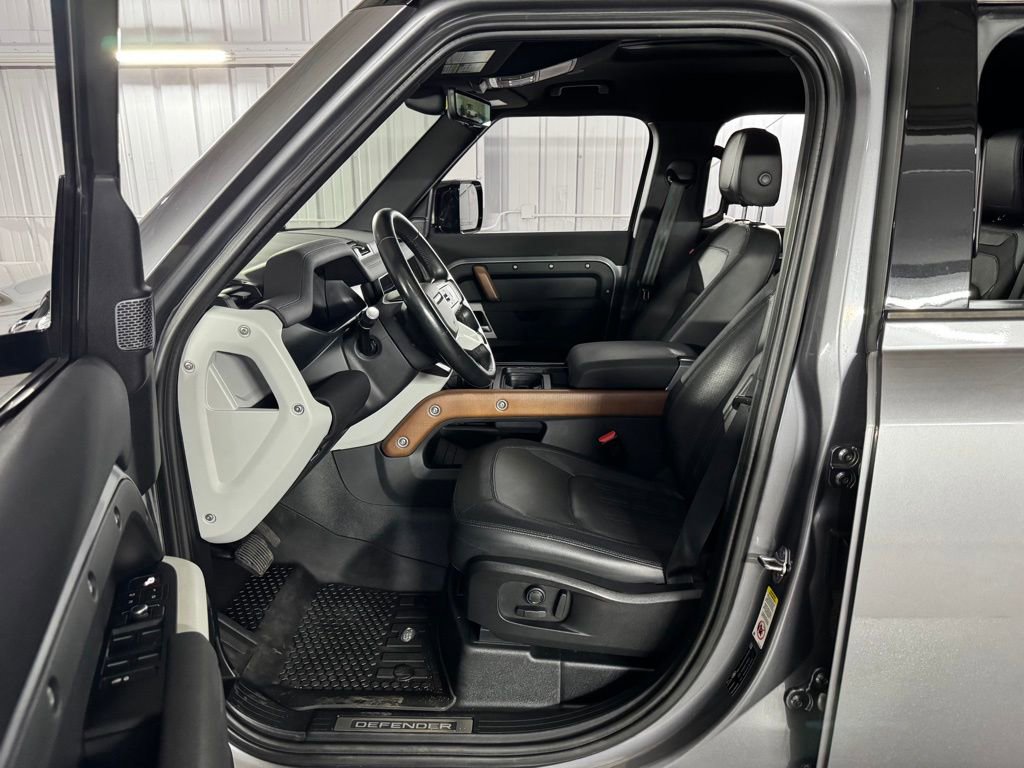 Used 2022 Land Rover Defender 110 X-Dynamic SE AWD/4WD image 41