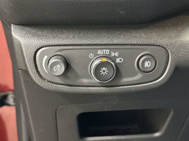Used 2023 Chevrolet TrailBlazer LT FWD image 17