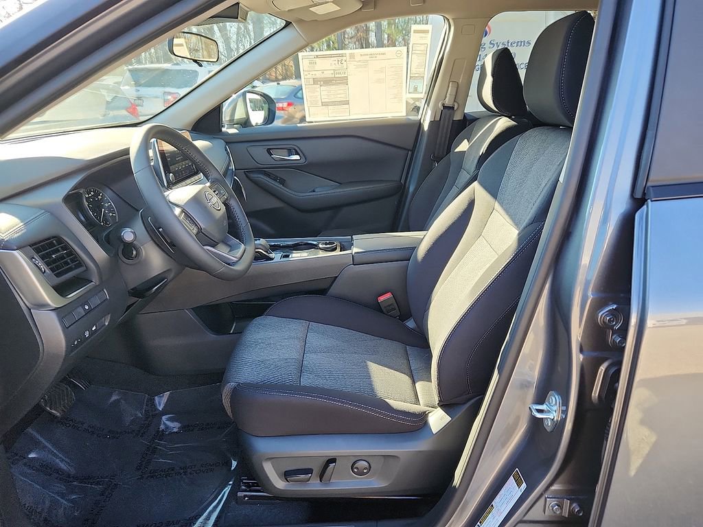 New 2026 Nissan Rogue SV AWD/4WD image 6