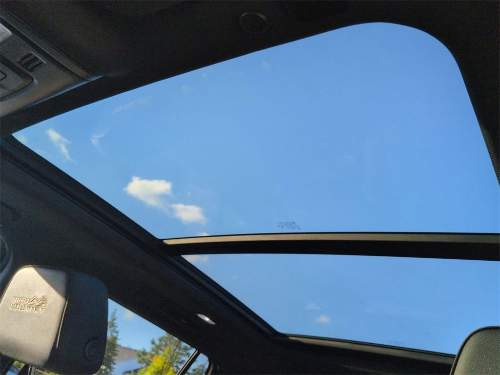 Used 2023 Chevrolet Tahoe High Country image 17