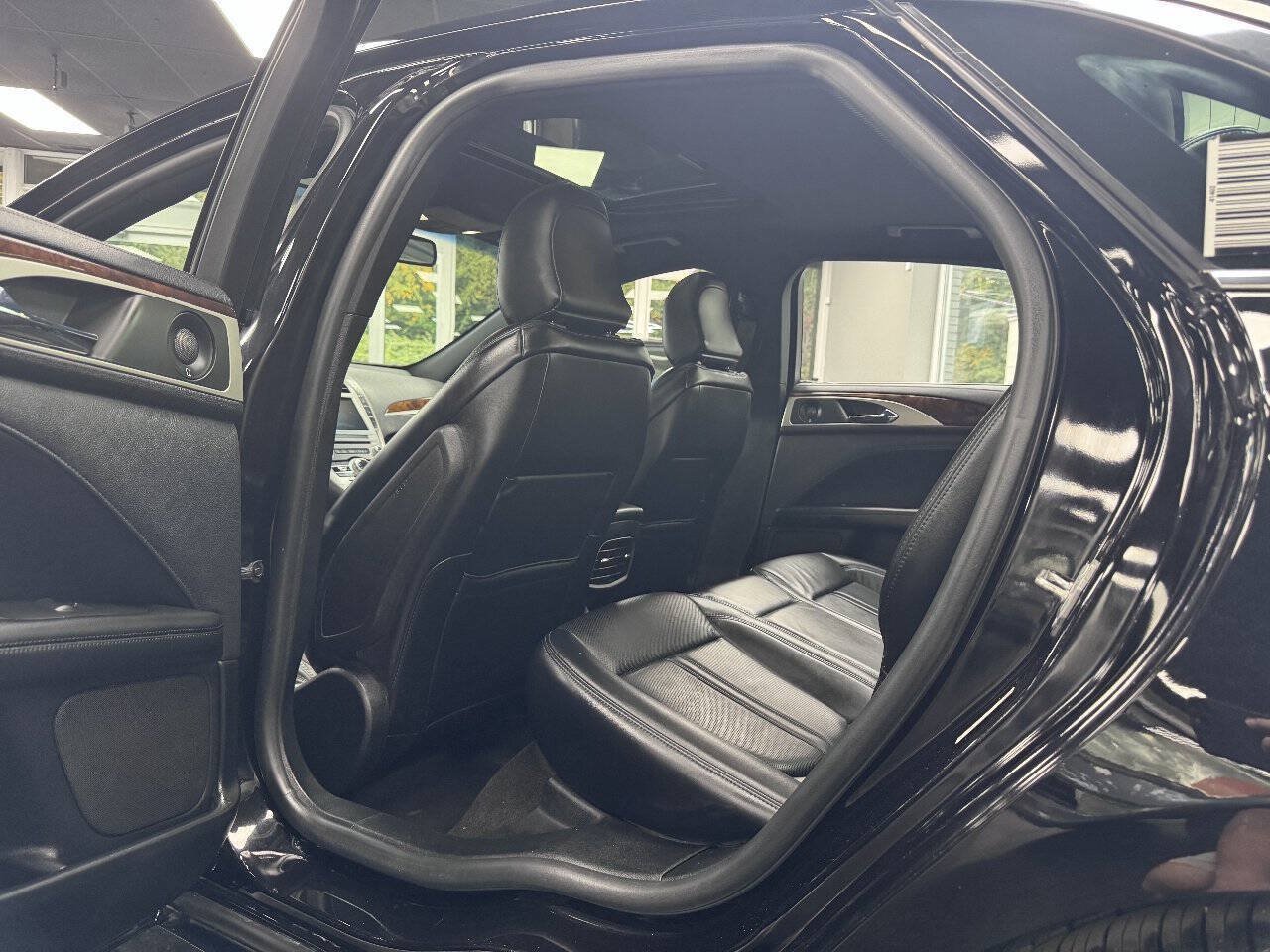 Used 2020 Lincoln MKZ Reserve AWD/4WD image 7